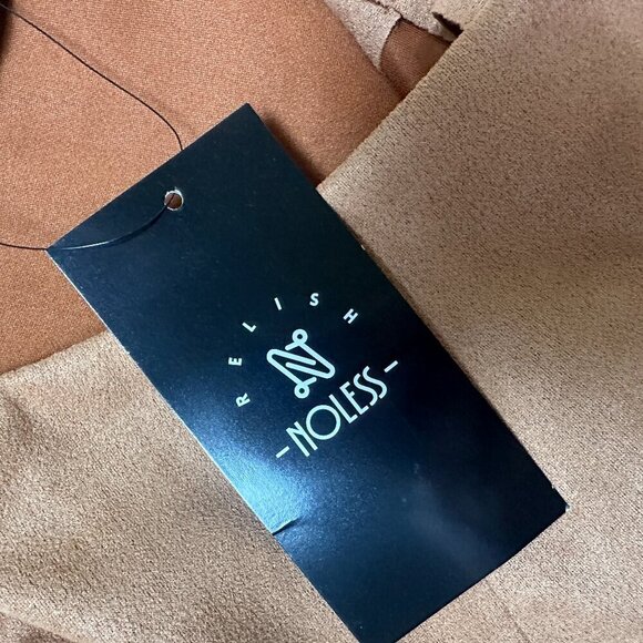 New NWT Relish NoLess Fringe Faux Suede Mini Skirt Size Medium - Picture 7 of 11